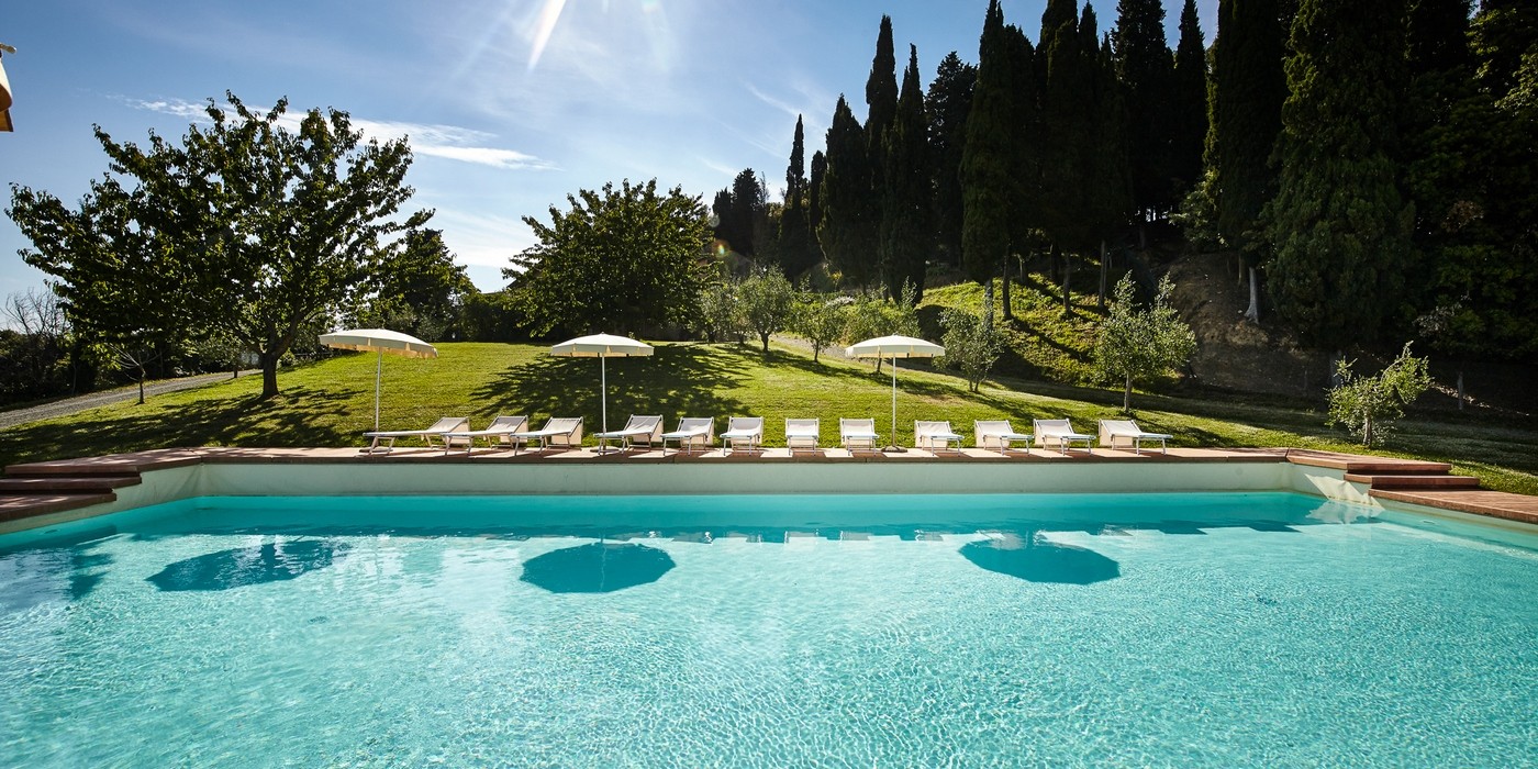 san gimignano villa pool